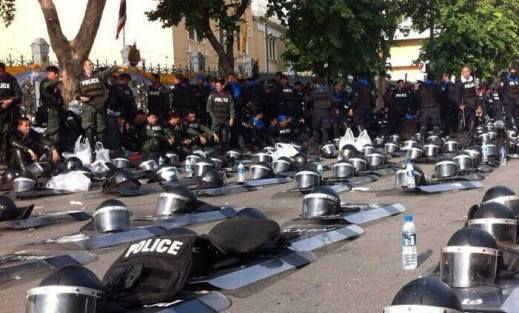 Thai police yield to protesters - Circa Dec 6, 2013